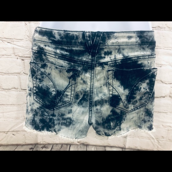 ❤️🔥Vanilla Star Bleached Out Girls Shorts ❤️🔥Measurements in Pics❤️🔥 - Picture 2 of 10